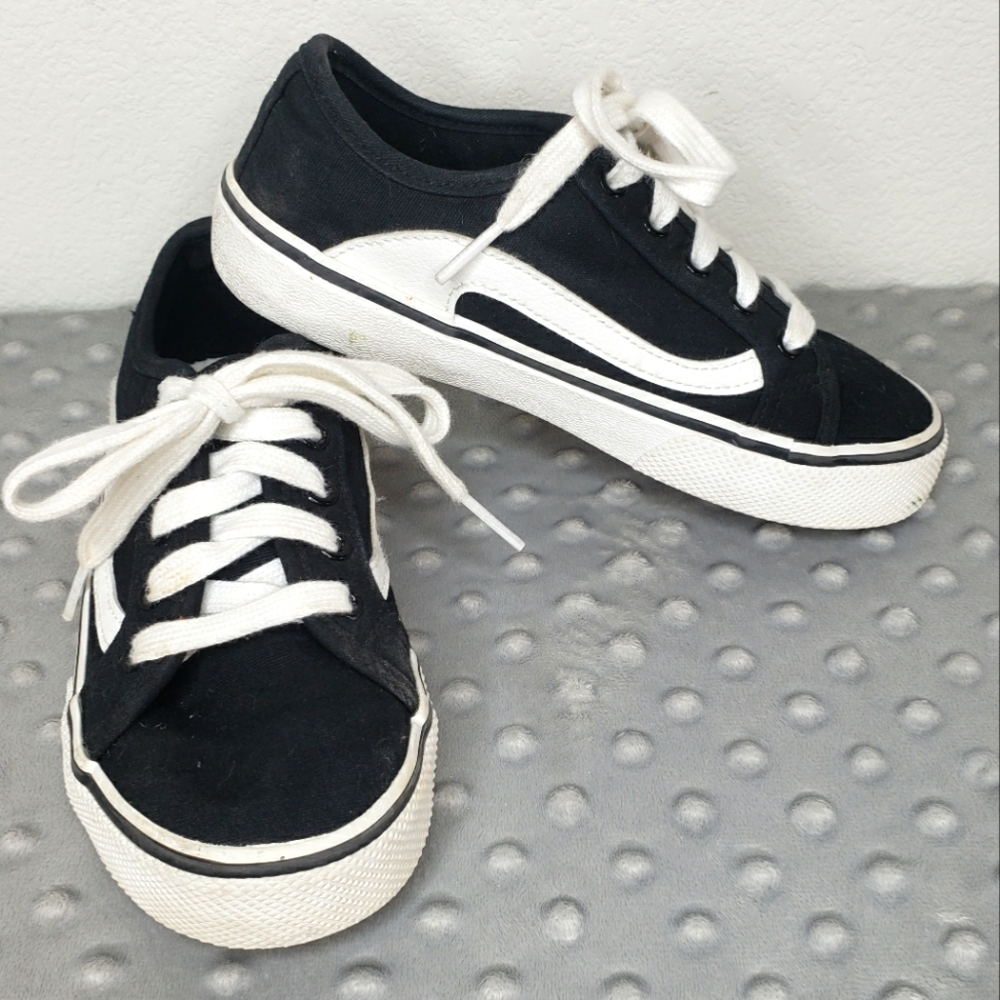 Wonder Nation Sneakers